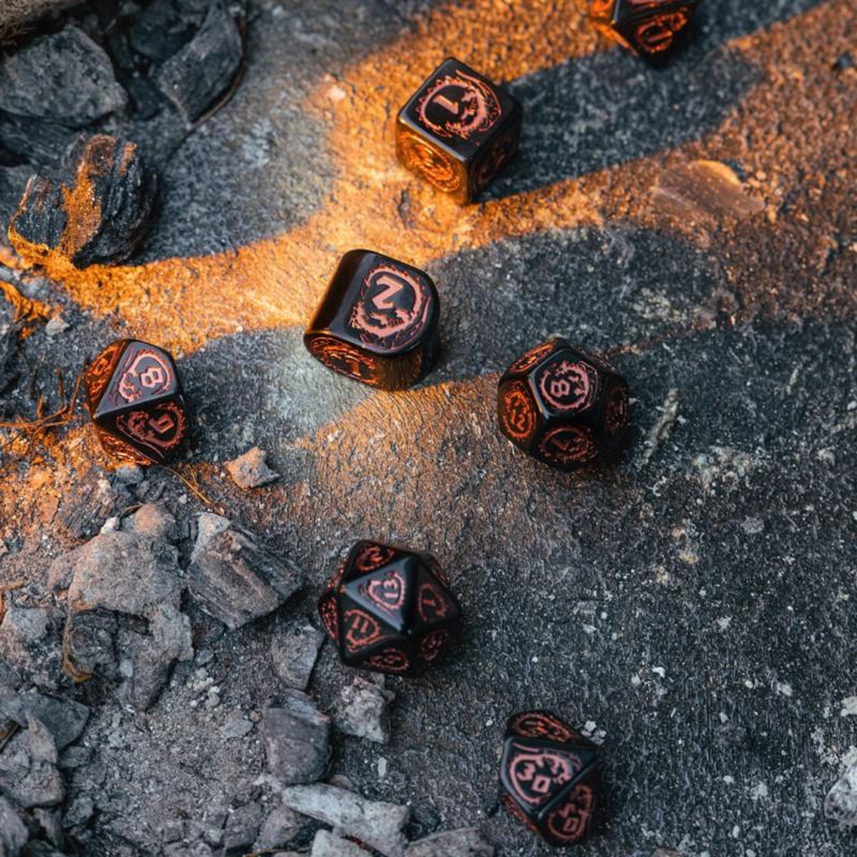Q Workshop - Dragons Modern Dice Set Obsidian - cardcosmos